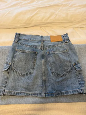 Denim Forum Aritzia The '90s Cargo Mini Denim Skirt thumbnail 3