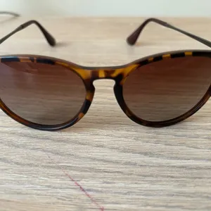 Tortoise Shell Sunglasses Brown thumbnail 2