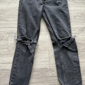 Abercrombie & Fitch - 90's Straight Ultra High Rise Size 28/6R Black Denim thumbnail 6