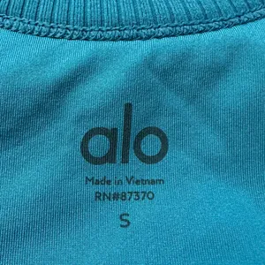 ALO Yoga Wellness Bra in Blue Splash Size Small Ribbed thumbnail 9