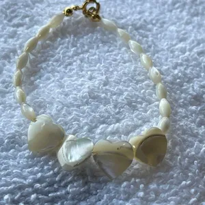 Vintage Midcentury mother of pearl beaded with carved hearts bracelet thumbnail 2