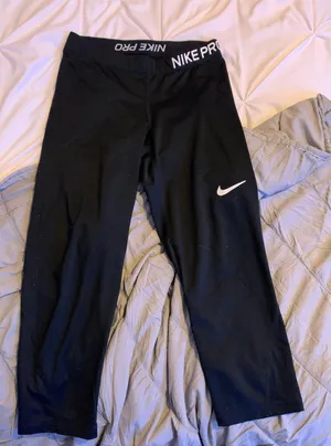 Nike Pro Dri-Fit Capri Leggings thumbnail 1