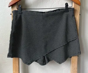 Love Tree Black & White Polka Dot Envelope Skirt Skort thumbnail 1