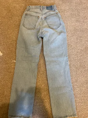 Abercrombie & Fitch 90’s Straight Ultra High Rise Jeans thumbnail 4