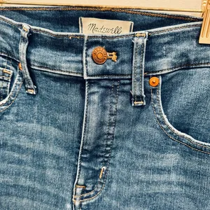 Madewell 9” Mid-Rise Skinny Jeans thumbnail 5