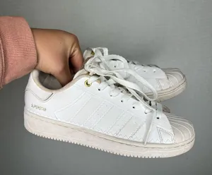 Adidas | White Lace‎ Up Sneaker Shoe Woman’s 8.5 Superstar thumbnail 1