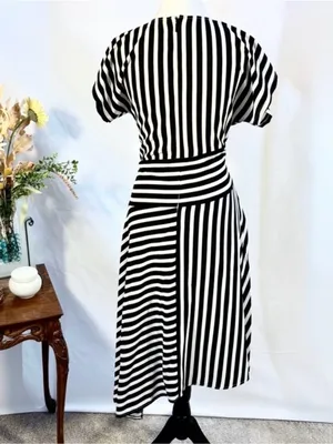 💥Karl Lagerfeld Paris Black White Striped Asymmetrical Midi Dress Sz 4💛 thumbnail 5