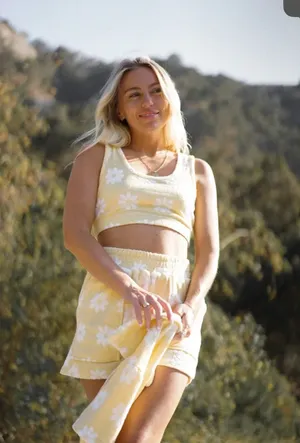 Yellow the Label Triple Set thumbnail 5