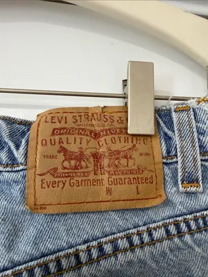 Levi’s Vintage High-Rise Light Wash Denim Cutoff Shorts Size 5 thumbnail 4