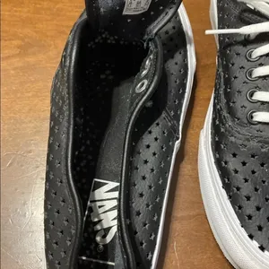 Vans Shoe Low Cut Black Star Cut Out Size 8 Womens Great Condition! thumbnail 2