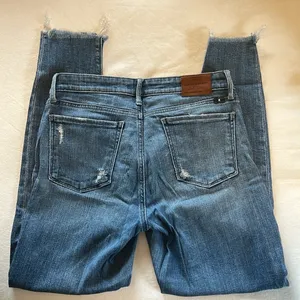 Lucky Brand Ava crop jeans. Size 6/28 thumbnail 2