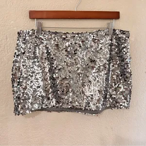 Urban outfitters women’s Silver Sequin Mini Skirt size Large skirt only for sale thumbnail 4