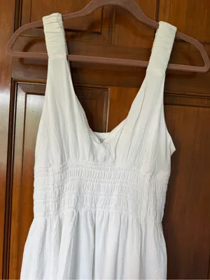 Abercrombie & Fitch white v-neck linen dress thumbnail 2