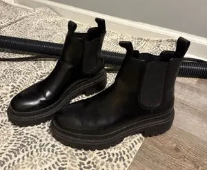 H&M Black Boots thumbnail 1