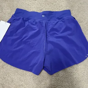 Lululemon Find Your Pace Shorts, NWT! thumbnail 3