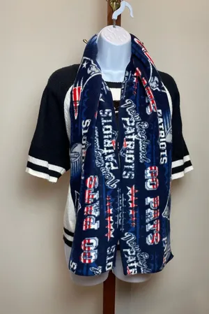 New England Patriots "Go Pats" Navy Blue Fleece Scarf One Size NWOT thumbnail 1
