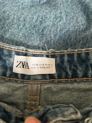 Zara High Rise Relaxed Mom Jeans 8 Button Fly Distressed Casual Model Off Duty thumbnail 7