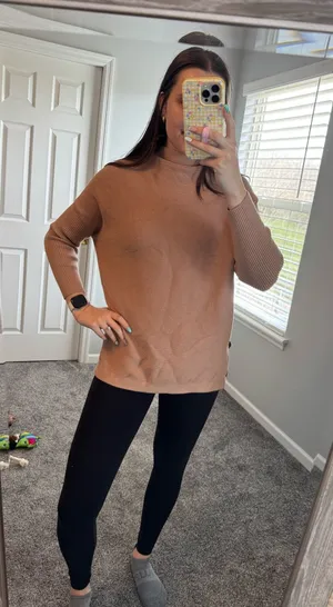 High neck sweater Size M thumbnail 1