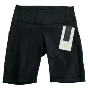 Lululemon Sweat Your Heart Out Short 8” inseam Black size 6 thumbnail 2