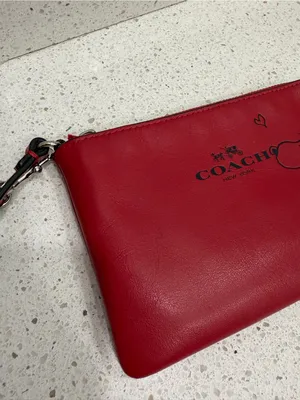 Coach Red Snoopy Leather Wristlet Peanuts Limited Edition Drop Womens Wallet EUC thumbnail 14