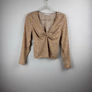 Abercrombie and Fitch Long Sleeve Twist Front Blouse in Light Brown Size‎ Small thumbnail 12