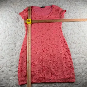 Tiana B Women's Coral Pink Floral Lace Cap Sleeve Sheath Dress Size M thumbnail 6