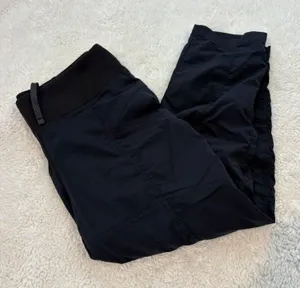 Prana Womens Black Capris 22" Hiking Gorpcore Outdoors Athletic Casual Sz 2 thumbnail 1