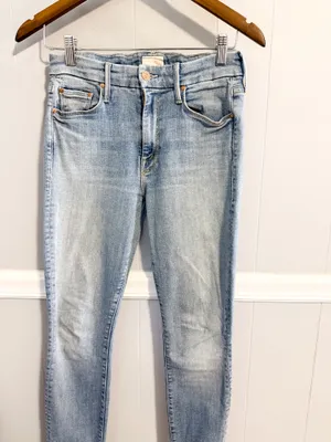 Mother Denim The Looker Two Step Ankle Fray Skinny Jeans in Kiss and Make Up thumbnail 8