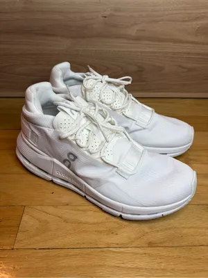 On Running Cloudnova 2 Women's Sneakers in White - Size 9 thumbnail 2