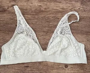 Victoria's Secret Pink White Lace Bralette Size Large thumbnail 1