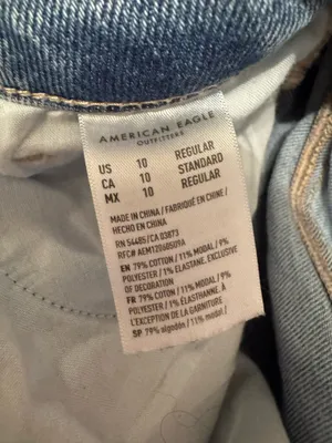 American Eagle Mom Jeans thumbnail 4