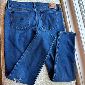 Levi’s 711 Skinny Jeans with stretch thumbnail 8