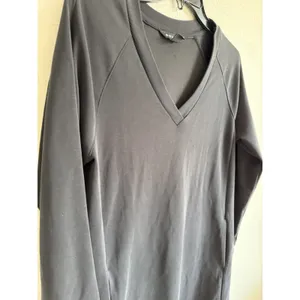 Athleta Black V-Neck Knee Length Shift Shirt Dress Womens S Modest Minimalist thumbnail 2