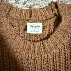 Abercrombie & Fitch Easy Shaker Sweater Tank Brown- Size Small thumbnail 5