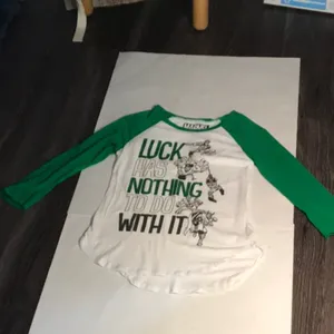 Marvel’s Avengers Baseball T-shirt Junior M Green/White Raglan Sleeve Cosplay thumbnail 6