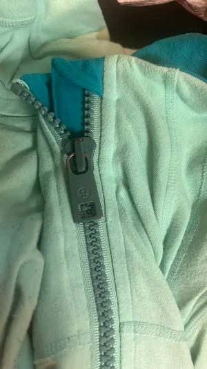 Lululemon Define Jacket 💙💚 thumbnail 5