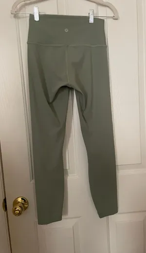Lululemon Wunder Under Leggings 25” thumbnail 2