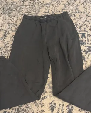 Aritzia Sweatpants thumbnail 1