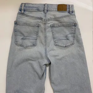 American Eagle Highest Rise Baggy Straight‎ Jeans Light Wash Blue Womens 000 Reg thumbnail 5