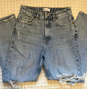 Jeans thumbnail 1