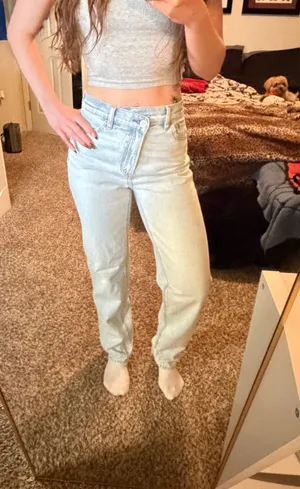 American Eagle Asymmetrical jeans thumbnail 3