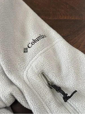 Columbia Women’s White Fleece Jacket with ECU Embroidery thumbnail 2