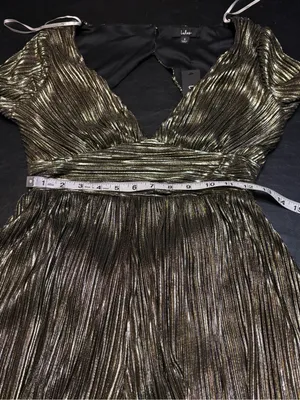 Lulu's Metallic Gold Plisse Long Sleeve Backless Romper size Small NWT thumbnail 14