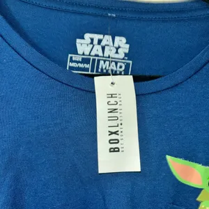 Star Wars The Mandalorian Pocket T-Shirt - BoxLunch Exclusive thumbnail 5