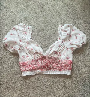 Altar'd State crop top thumbnail 2