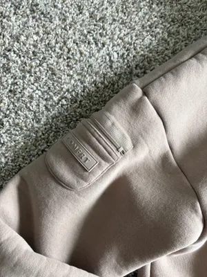 Comfrt travel hoodie thumbnail 8