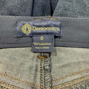 Democracy Women’s Cropped Trouser Jeans Size 6 thumbnail 6
