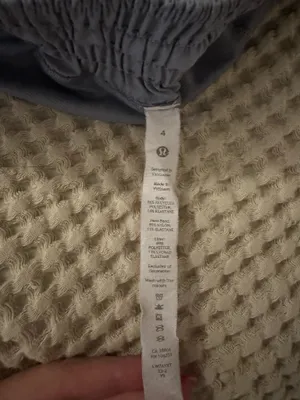 Lululemon Hotty Hot High-Rise 4" thumbnail 5