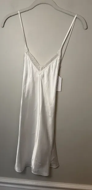 In Bloom By Jonquil White Lace TrimNightie Bridal Bride Sz XS NWT thumbnail 1