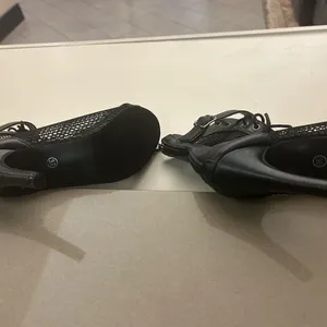 HeelsElegant Black Mesh Lace-Up one shoe is a 36 and one is a 37. (6 1/2-7) thumbnail 4